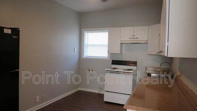 Building Photo - 1935 San Marco Blvd