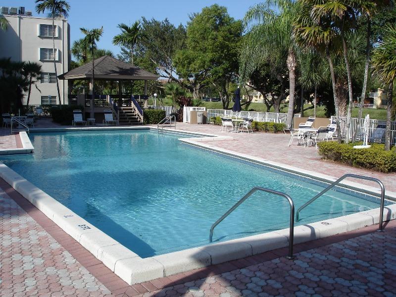 Building Photo - 7787 SW 86th St