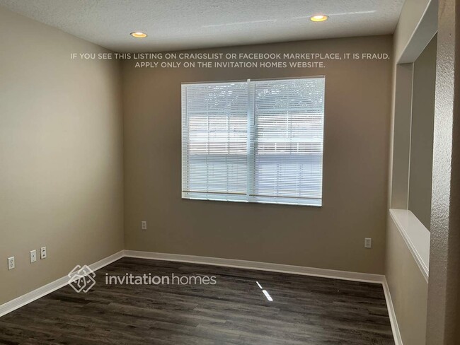 Building Photo - 10706 Bamboo Rod Cir