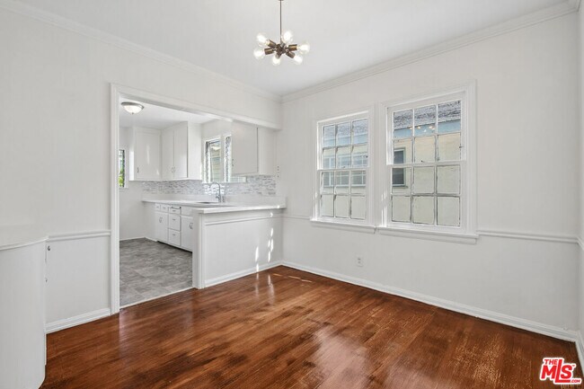 Building Photo - 1047 S Holt Ave