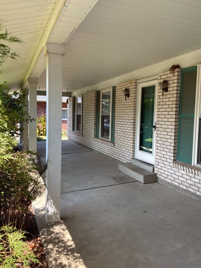 Building Photo - 6306 Treeridge Trail