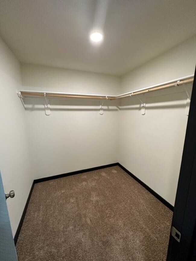 Building Photo - Newer Construction & Pet Friendly! 3 Bed 2.5 Bath Home Available!