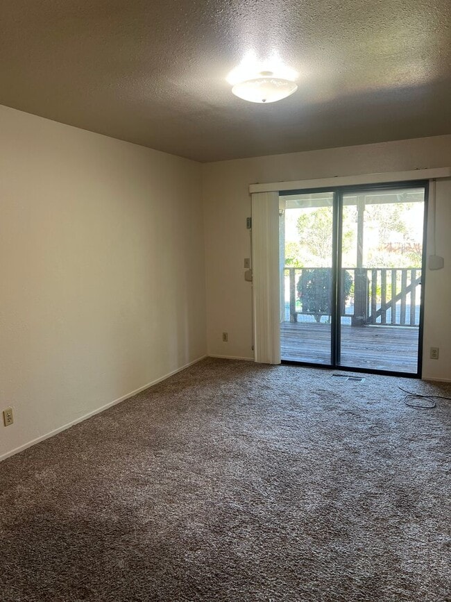 Building Photo - BEAUTIFUL 4 BEDROOM W/POOL IN FAIR OAKS!!