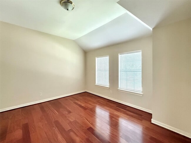 Building Photo - 4707 Gladesdale Park Ln