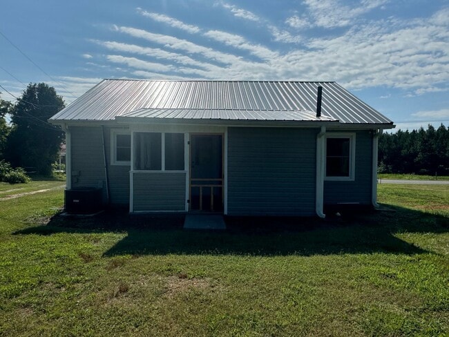 Building Photo - 2/1 in Cleveland County, NC - close to hwy 74