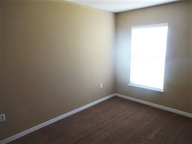 Building Photo - 3992 Clearbrook Cove Rd