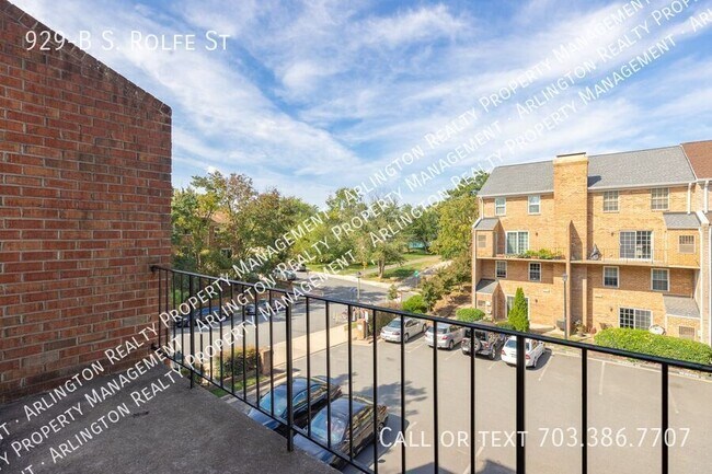 Building Photo - 929-B S Rolfe St