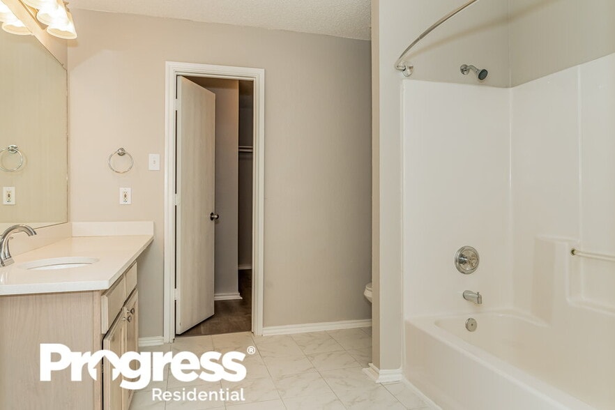 Building Photo - 1221 Cathey St