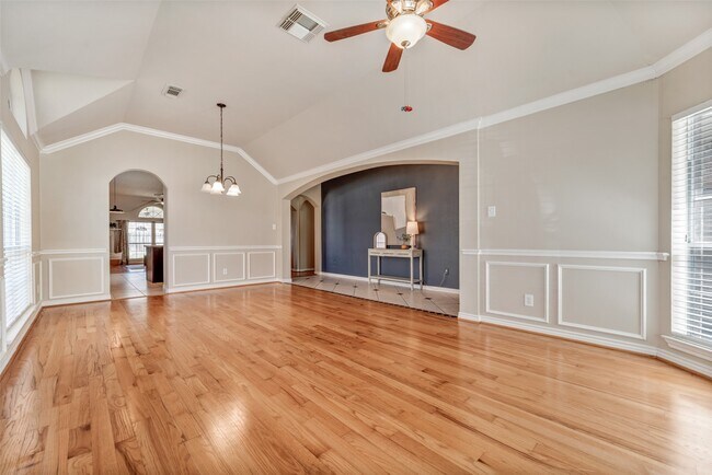 Building Photo - 22914 Cove Timbers Ct