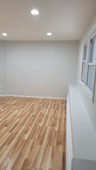 Sunny bright living room - 49 Moshier St