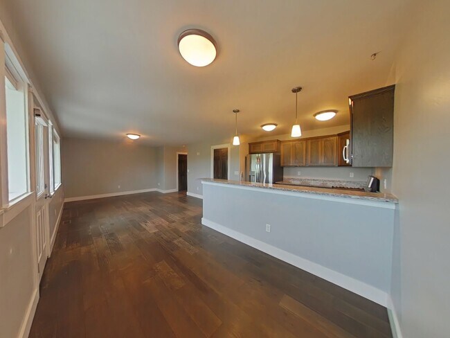 Building Photo - Stunning 3-bedroom, 2.5-bathroom condo with attached 2 stall garage!