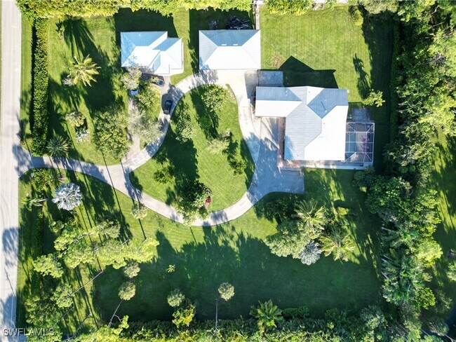 Building Photo - 2950 Coach House Ln