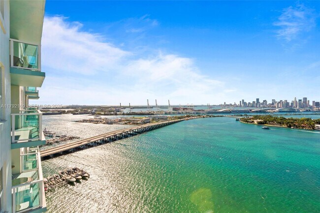 Building Photo - 650 West Ave