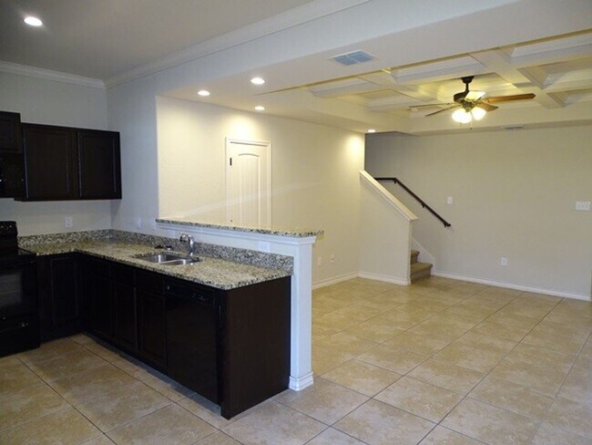 Building Photo - 7117 Micayla Cv