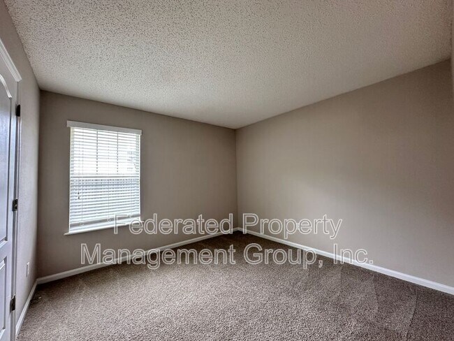 Building Photo - 2113 Fresco Dr