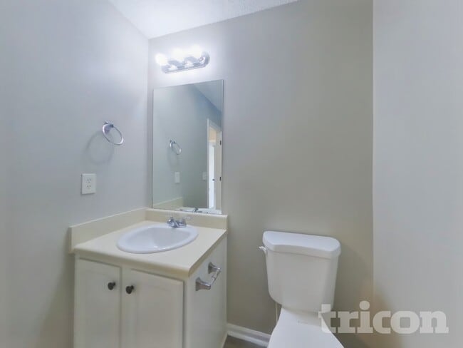 Building Photo - 4250 Donna Way