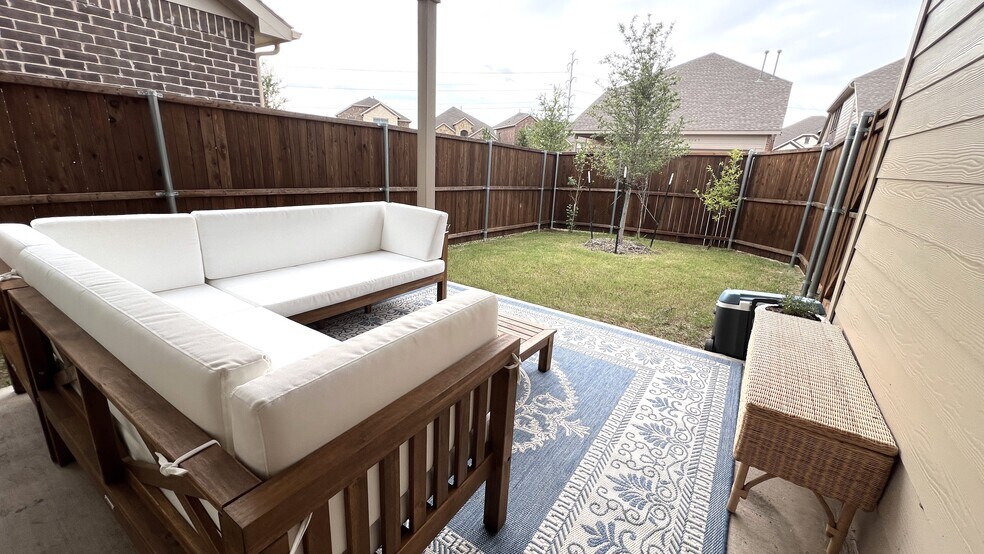 Building Photo - 5334 Riverwalk Pky