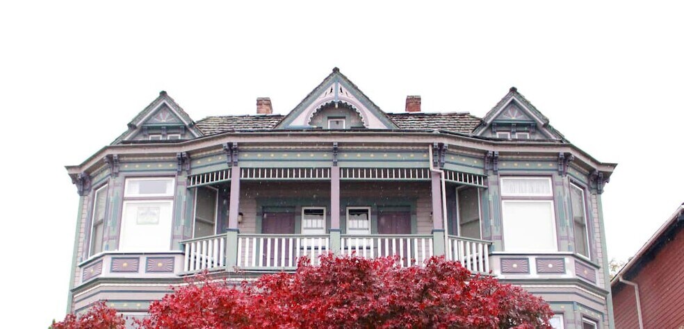 Building Photo - 1910 S G St