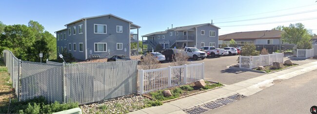 Building Photo - 1724 Hampton S