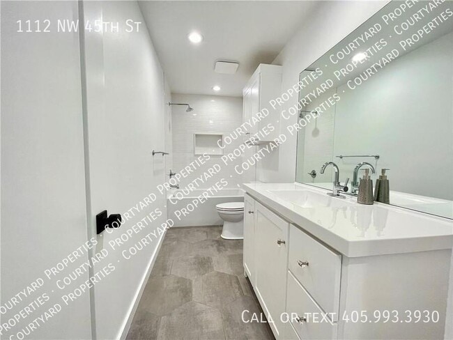 Building Photo - 1112 NW 45th St