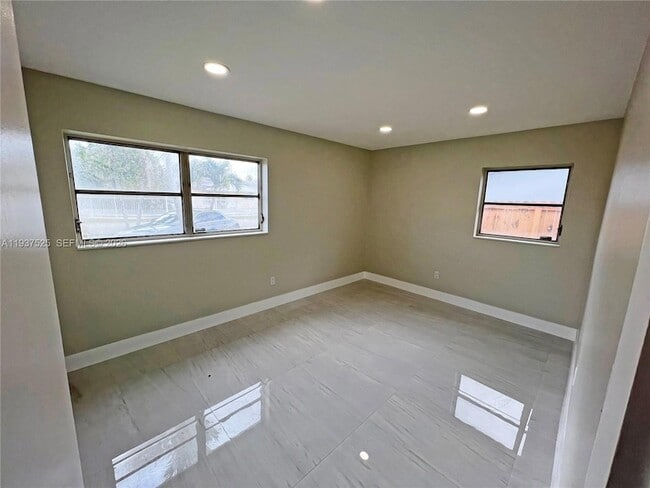 Building Photo - 11962 SW 37th Terrace