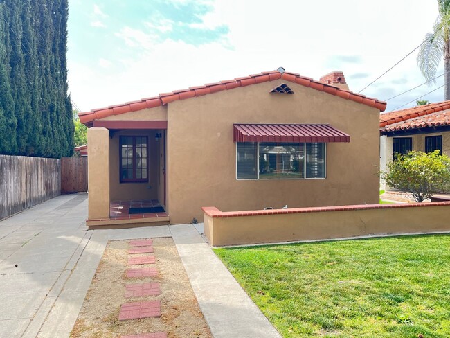 Building Photo - Adorable Spanish Style 2 Bed 1 Bath Home i...
