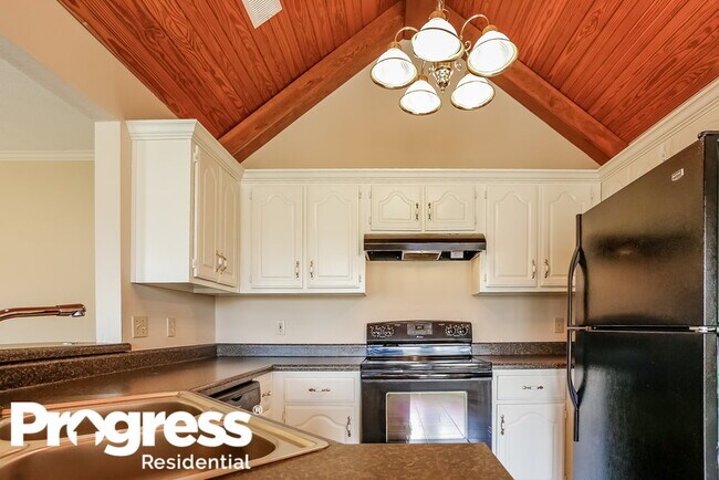 Building Photo - 6690 Autumn Wood Cove
