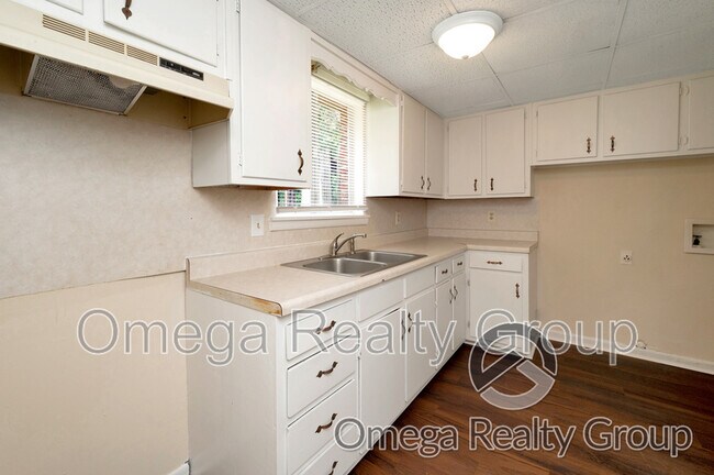 Building Photo - 2150 20th St