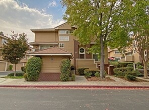 Building Photo - 478 Mill River Ln