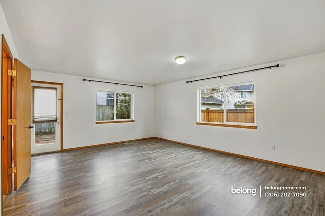 Building Photo - 15119 182nd Ave SE