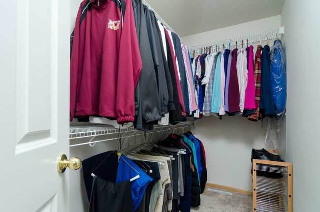 Building Photo - 17756 96th Ave N