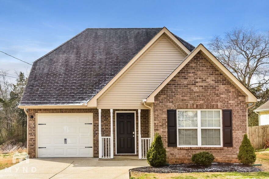 Primary Photo - 721 Wildwood Dr