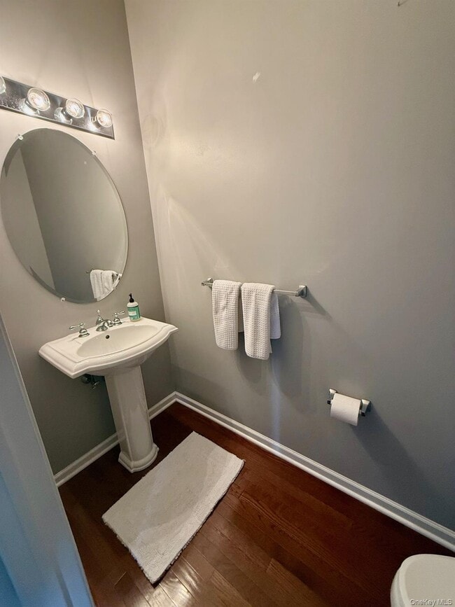 Building Photo - 955 Huntington Dr