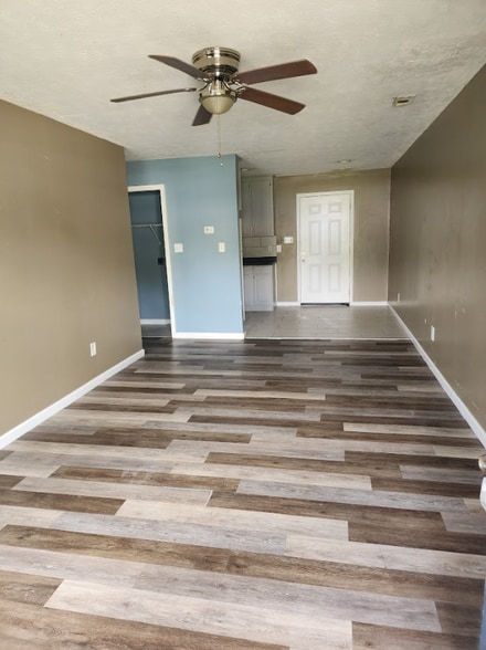 Building Photo - 5766 Aftonshire Dr