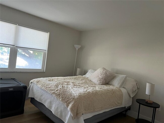 Building Photo - 1455 Fairway Dr