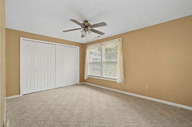 Building Photo - Spacious 4-Bed Oasis with Basement in Cary