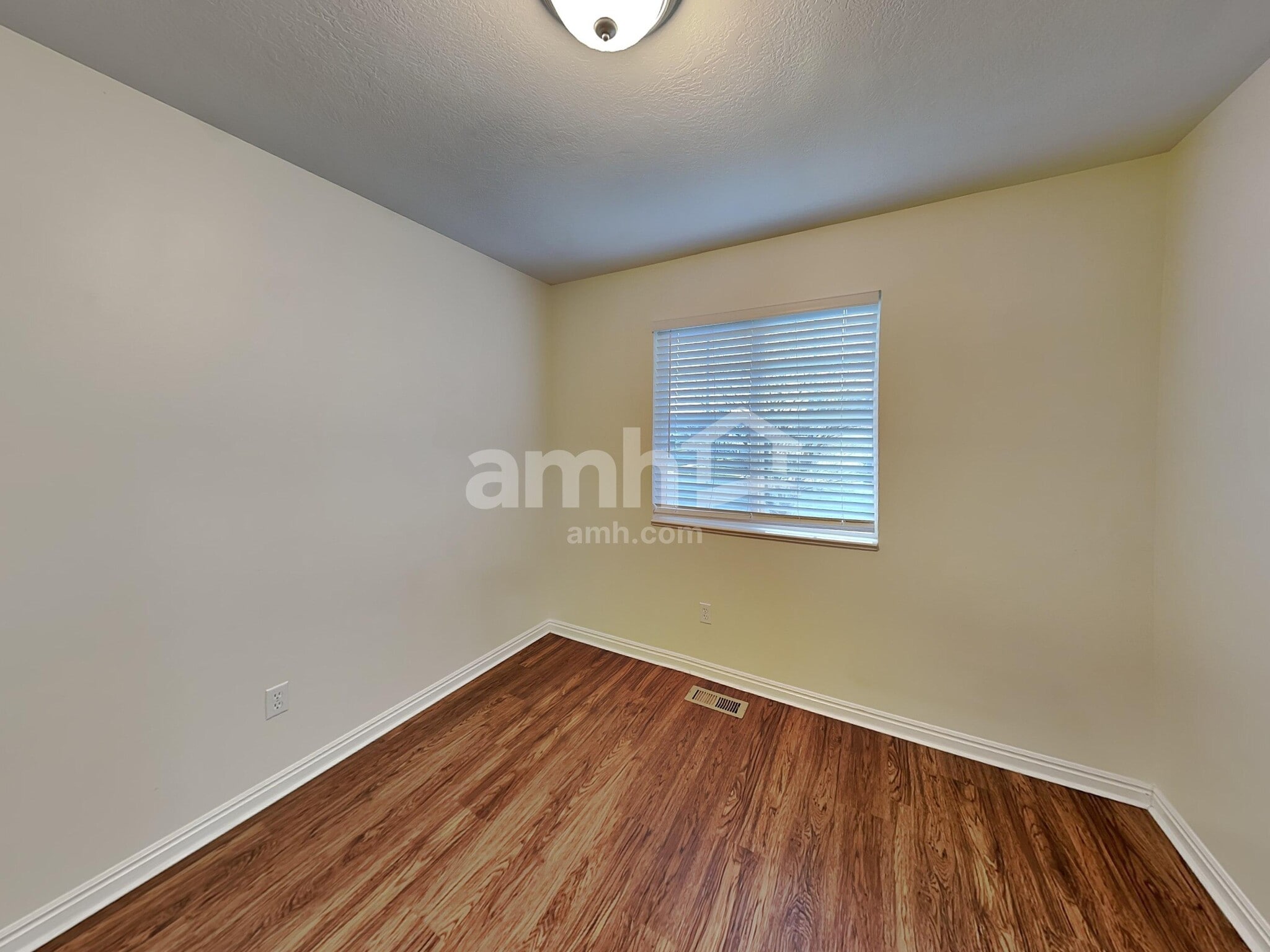 Building Photo - 3354 W 500 N