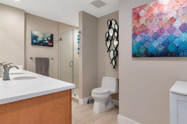 Building Photo - 1120 E Kennedy Blvd