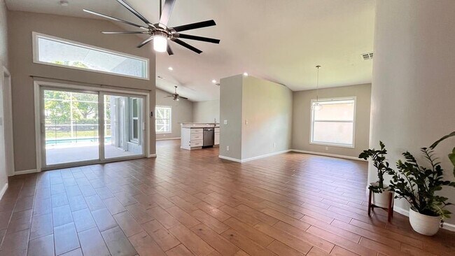 Building Photo - 1627 Oak Berry Cir