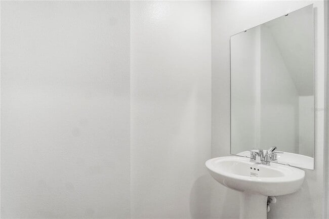 Building Photo - 1566 Plank Pl