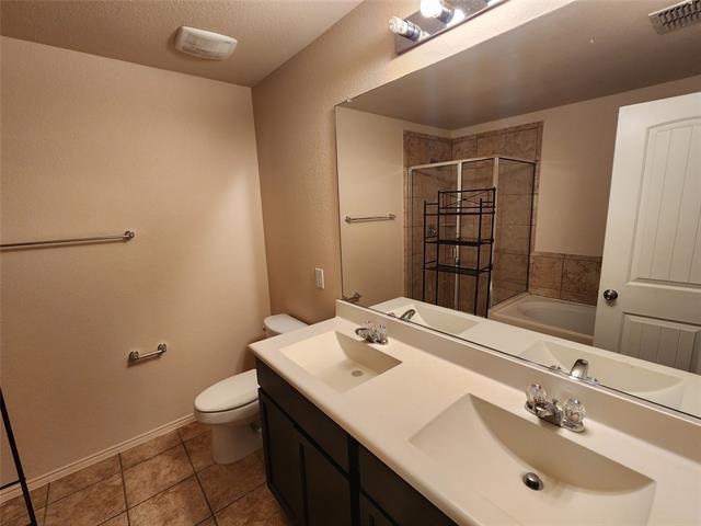 Building Photo - 12222 Big Rock Dr