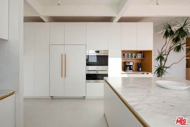 Building Photo - 1227 Tellem Dr