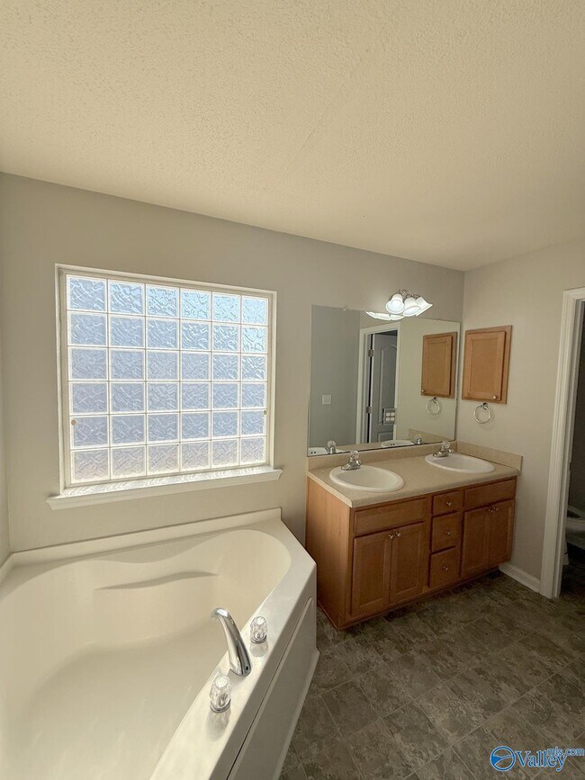 Building Photo - 117 Haven Ridge Rd