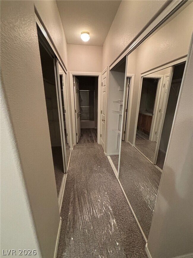 Building Photo - 4970 Black Bear Rd