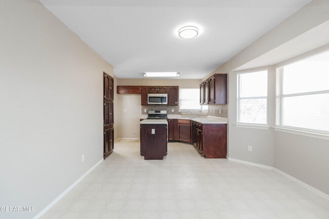 Building Photo - 12029 Crown Woods Ct