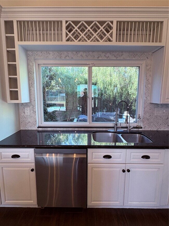 Building Photo - 8582 Universe Ave