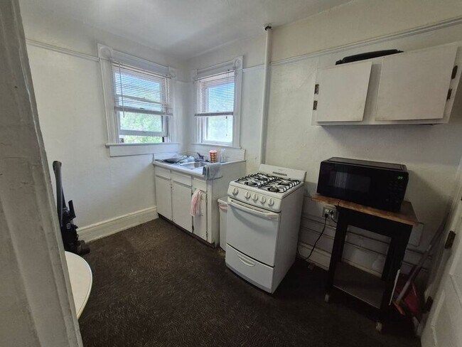 Building Photo - 427-431 E. Bijou St.