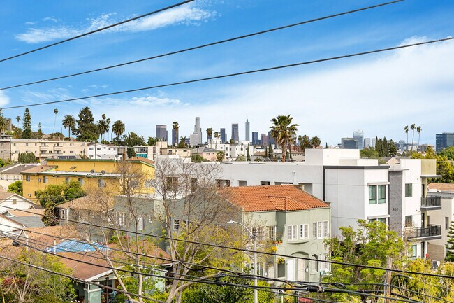 Building Photo - 603 N Harvard Blvd