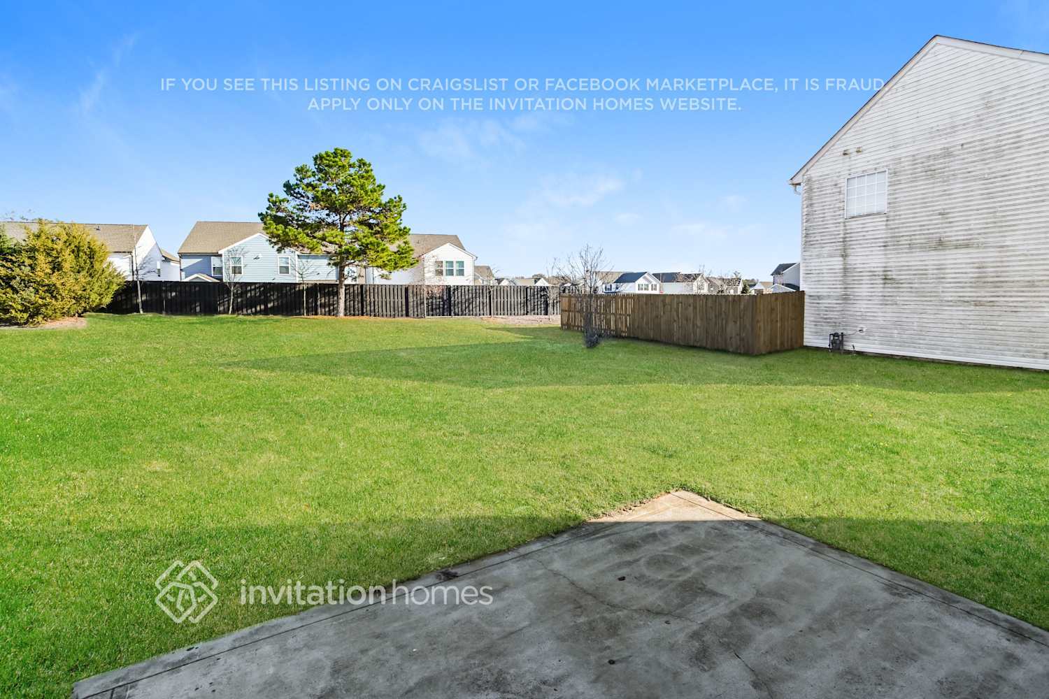 Building Photo - 402 Glencroft Dr