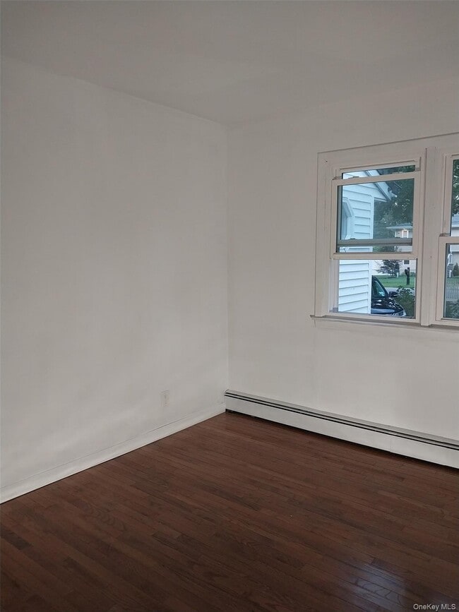 Building Photo - 282 Whittier Dr